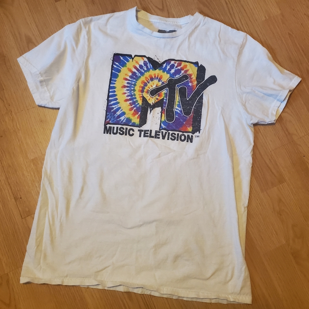 COPY - MTV logo shirt